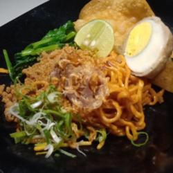 Mie Pedas Bakso Telur