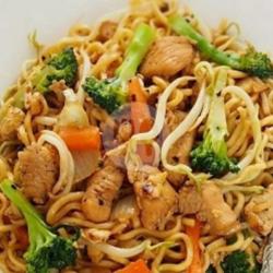 Mie Goreng Telor   Ayam Cincang   Ayam Goreng