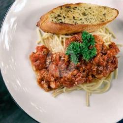 Spaghetti / Penne Bolognese