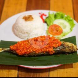 Nasi Ikan Selar Sambalado