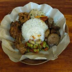 Nasi Putih Komplit ( Ayam, Telur, Jengkol, Pete)