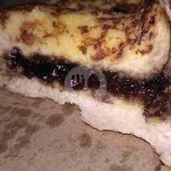 Roti Bakar Toping Nutella