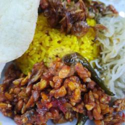 Nasi Kuning Ayam