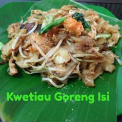 Kwetiau Goreng Isi (telur Ayam)