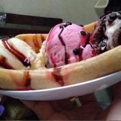 Banana Split (3 Scoop)