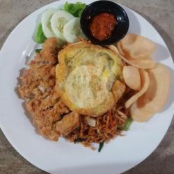 Chicken Fried Noodle / Mie Goreng Ayam