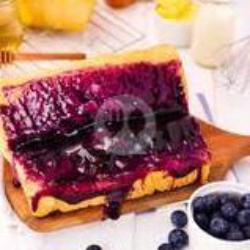 Roti Bakar Blueberry Full   Susu