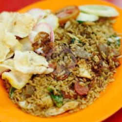 Nasi Goreng Gila Pedas   Kerupuk   Telor Ceplok   Sosis   Pentol   Ayam Suwir