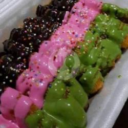 Banana Roll Toping Coklat Strowberry Greentea