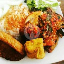 Paket Nasi Ayam Rica Rica