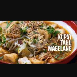 Spesial Kupat Tahu  Magelang