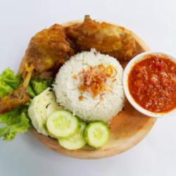 Pecel Ayam   Nasi   Tahu   Tempe   Sate Usus