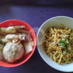 Mie Yamin Bakso Pangsit   Ceker