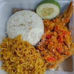 Ayam Geprek Paket Nasi Plus Indomie Goreng