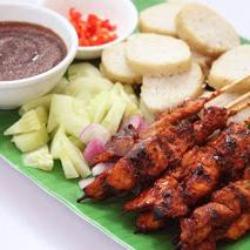 Sate Ayam Bumbu Kacang Lontong