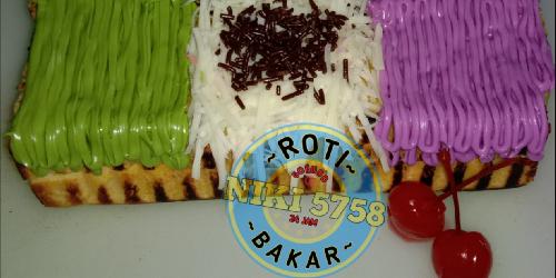 Roti Bakar Niki5758, Banjardowo