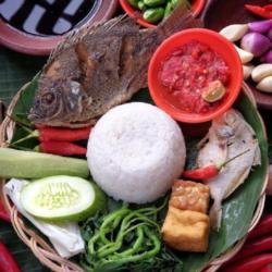 Nasi Tempong Mujair