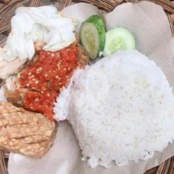 Nasi Geprek Wow