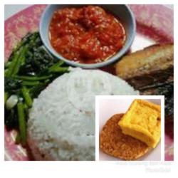 Paket 7  ( Nasi   Tongkol Goreng   Tumis Kangkung   Tahu Tempe   Sambal   Kerupuk ) Free Air Mineral Gelas