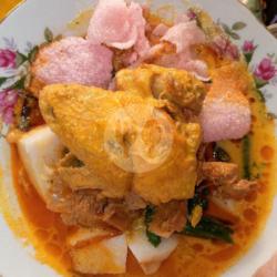 Lontong Sayur Padang   Opor Ayam Paha Bawah