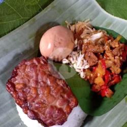 Nasi Gudek Krecek Tahu Dan Tempe Bacem