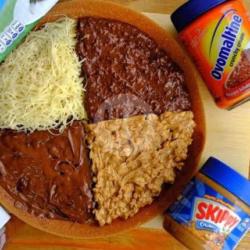 Pizza 4 Klasik(jumbo):keju  Nutella Ovomaltine Skippy