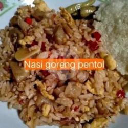 Nasi Goreng Pentol Telor