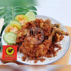 Ayam Gepuk Serundeng