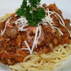 Spaghetti Chicken Bolognese