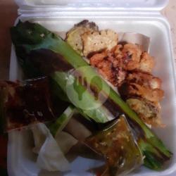 Nasi Bakar Paket Cumi Cumi Tepung Krispy