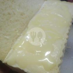 Roti Bakar Duren