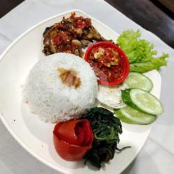 Bebek Paha Nasi