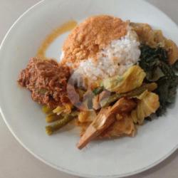 Nasi Daging Rendang