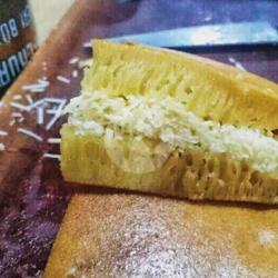 Martabak Manis Special Pisang Keju