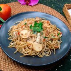 Spaghetti Pedas Seafood