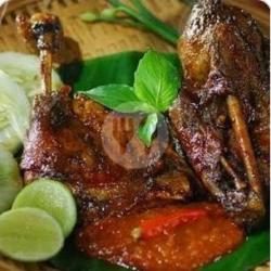 Bebek Bakar   Sambal Setan