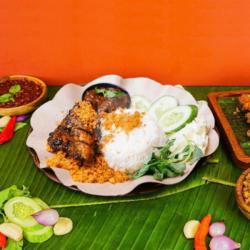 Nasi Ayam Bakar Kremes Pramesti