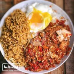 Mie Pedas Telur Ayam Crispy