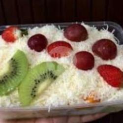 Salad Buah 650ml. Toping Coklat Susu (putih)