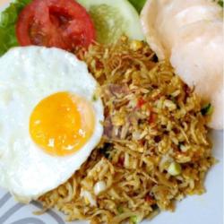 Nasi Telur Ceplok Sambel Bawang Tahu Susu