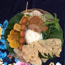Nasi Pecel   Telur Puyuh