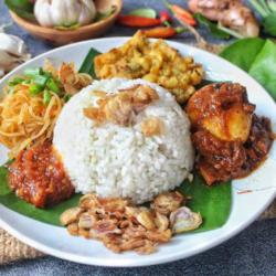 Nasi Uduk Telur Bumbu Balado