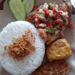 Ayam Lalapan Sambal Matah Bali