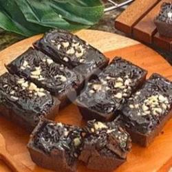 Kue Balok Coklat Lumer (kacang Meses) 6pcs