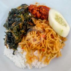 Nasi Campur Lauk Telor Bali Dan Tahu Bali