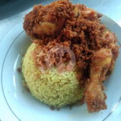 Nasi Kebuli Ayam Goreng