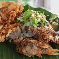 Nasi Pecel Iwak Kali