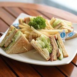 Signature Club Sandwich