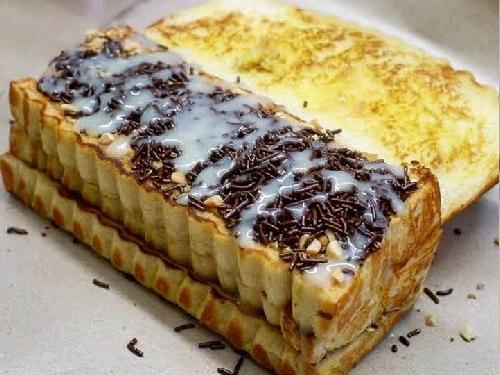 Kue Bandung Mini Dan Roti Bakar Pak Amin, Indomaret Plamongan Sari