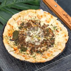 Beef & Mushroom Pesto Pizza